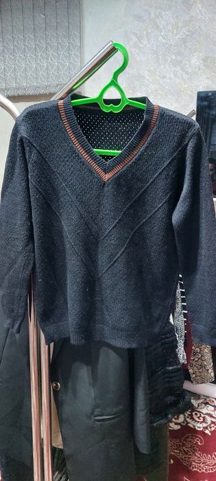 Свитера, блузки, пиджаки