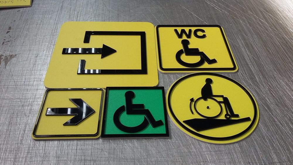 Тактильные плитки,  пандусы