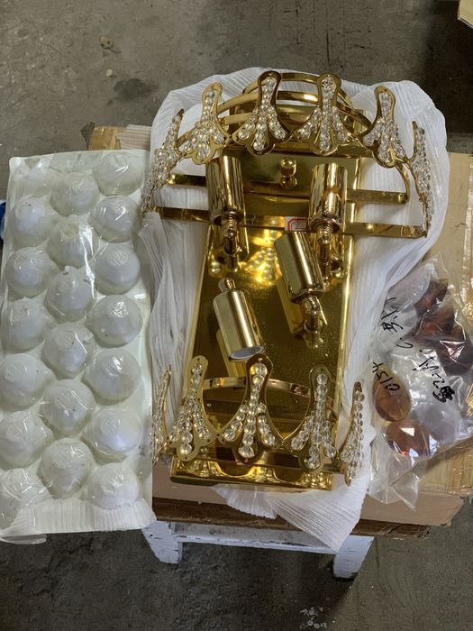 Настенные светильники (бра)