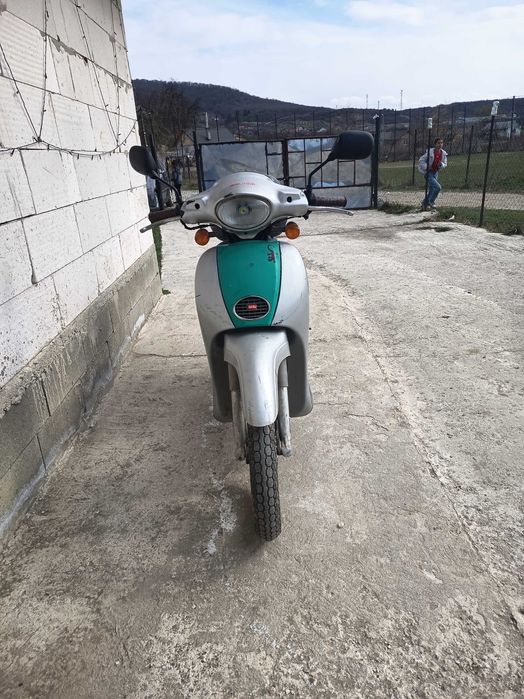 Vând scuter urgent