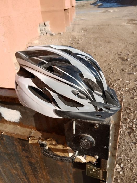 Продам велосипедный шлем