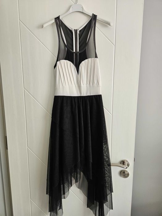 Дамски елегантни рокли