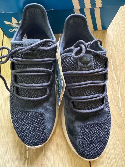 Нови оригинални маратонки Adidas