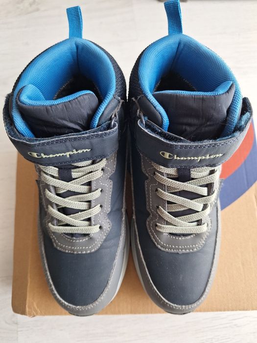 Adidasi Champion waterproof mărimea 35