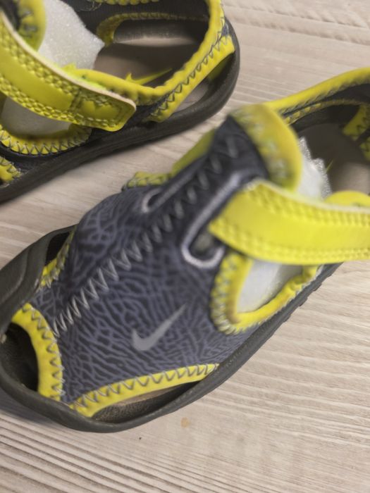 Sandale Nike  mărimea 19