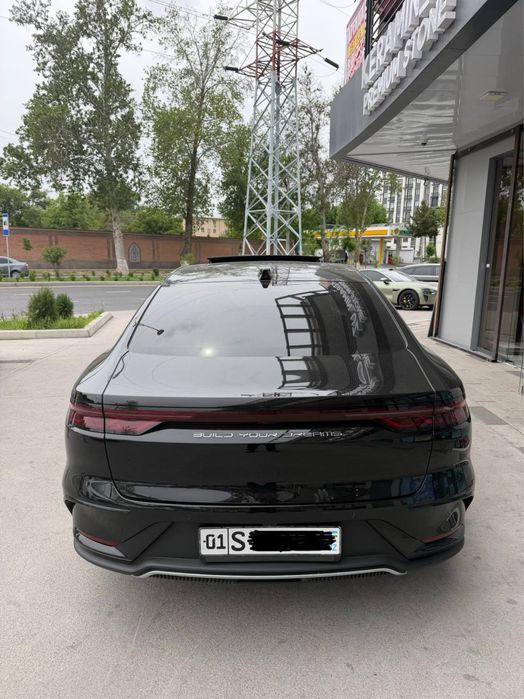 BYD Han 2025 — 5