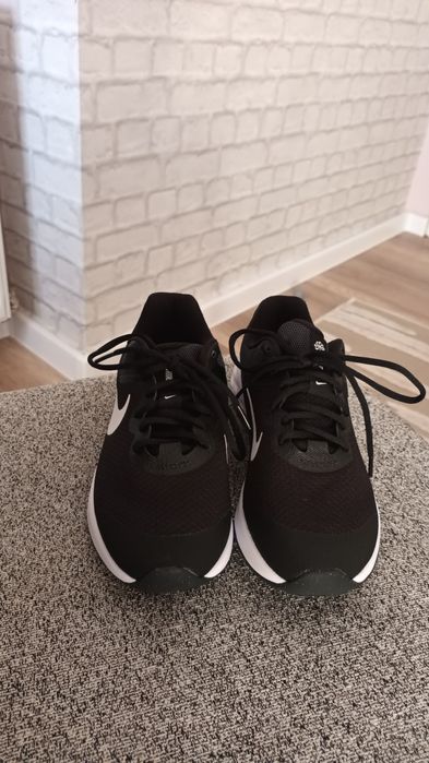 Маратонки Nike-унисекс модел