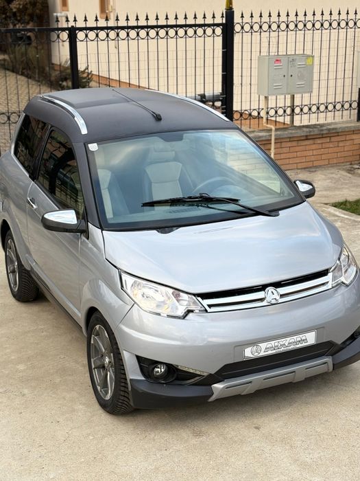 Aixam crosover microcar ligier chatenet jdm xev tazari