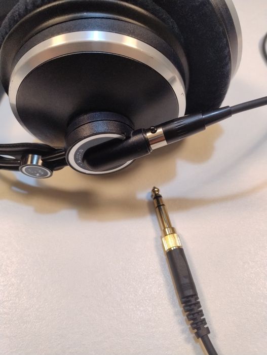 Căști AKG K271 mkII