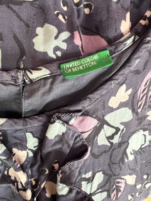 Момичешки рокли различни