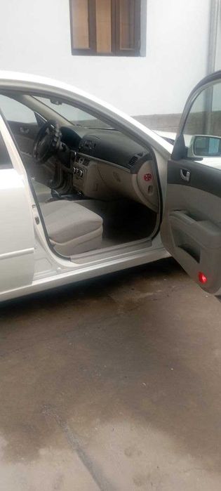 Продаётся Hyundai Sonata 2005 г., 2.4 л., атмосферный двигатель