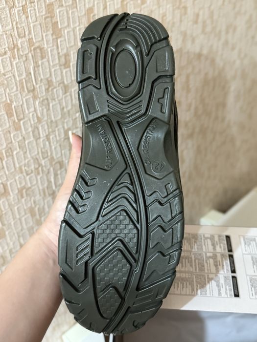 Продам спец.обувь