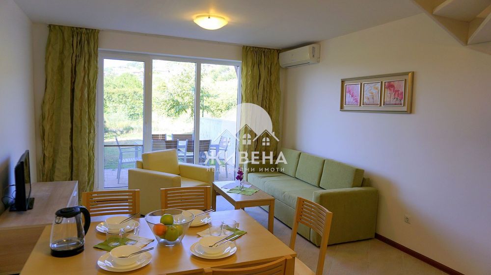 Триетажна къща в комплекс, с.Рогачево, площ 131 кв.м