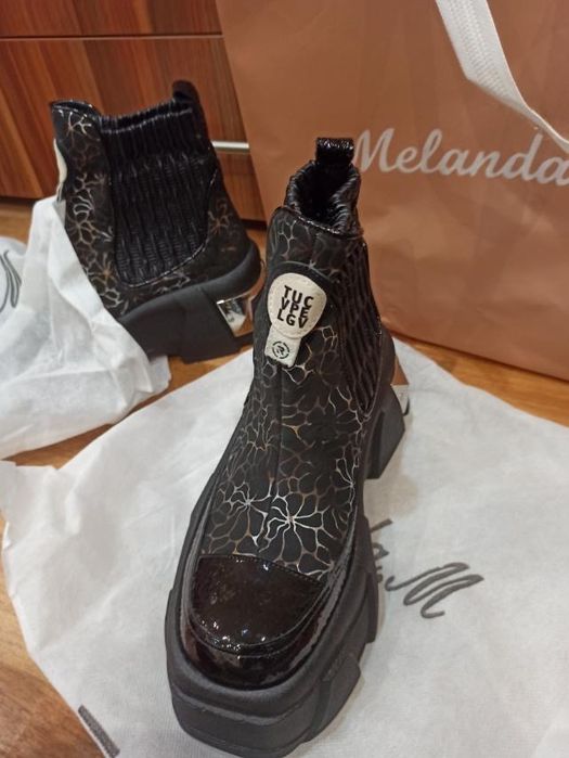 Дамски боти на Stillo