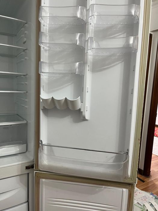 Продам холодильник