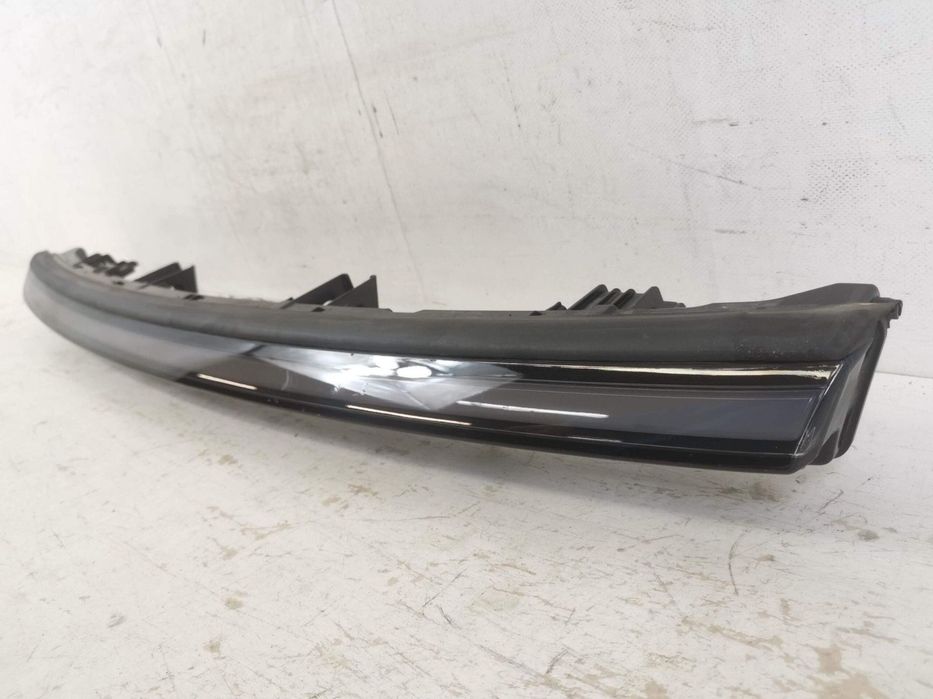 DRL Central Lumina De Zi Tesla Model Y Juniper 2025 2026 Original In S
