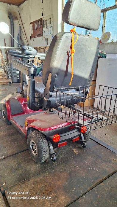 Scuter electric persoane cu handicap