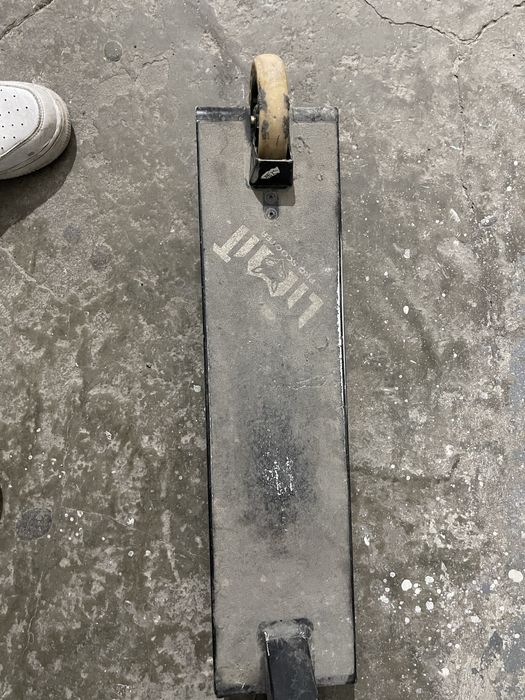 Трюковой самокат Limit LMT83 Pro