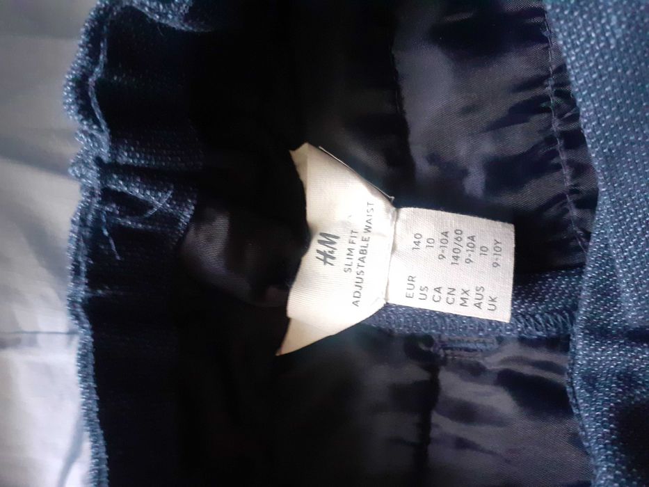 Costum baieti H&M marimea 140-146