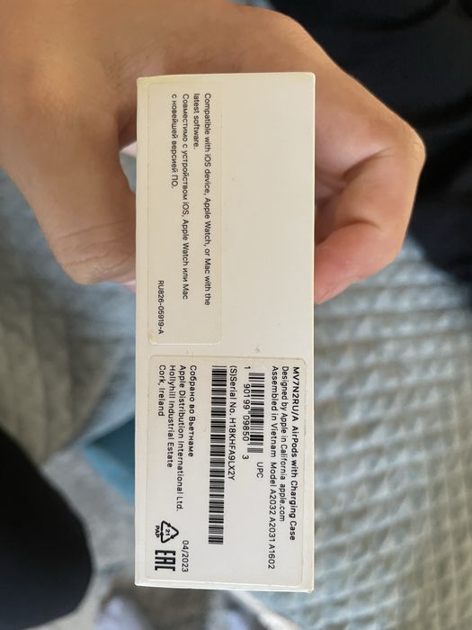 Airpods оригинал.
