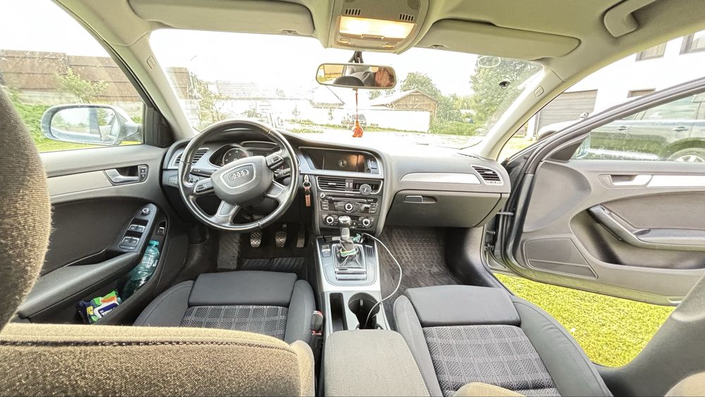 Audi A4, sedan B8