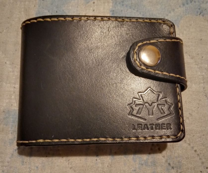 Портфейли от естествена телешка кожа