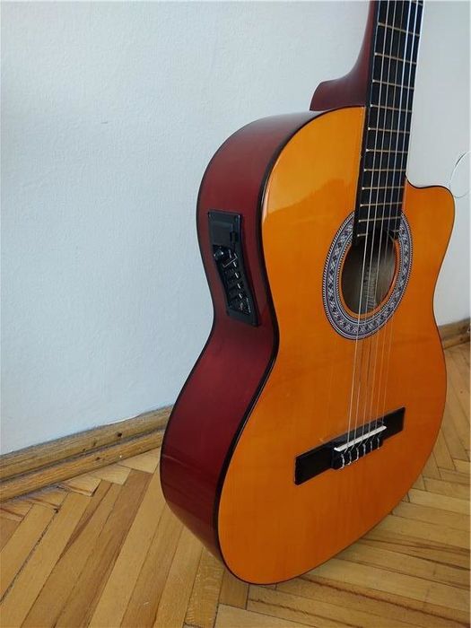Gitara ekvalayzerli classik gitara 39
