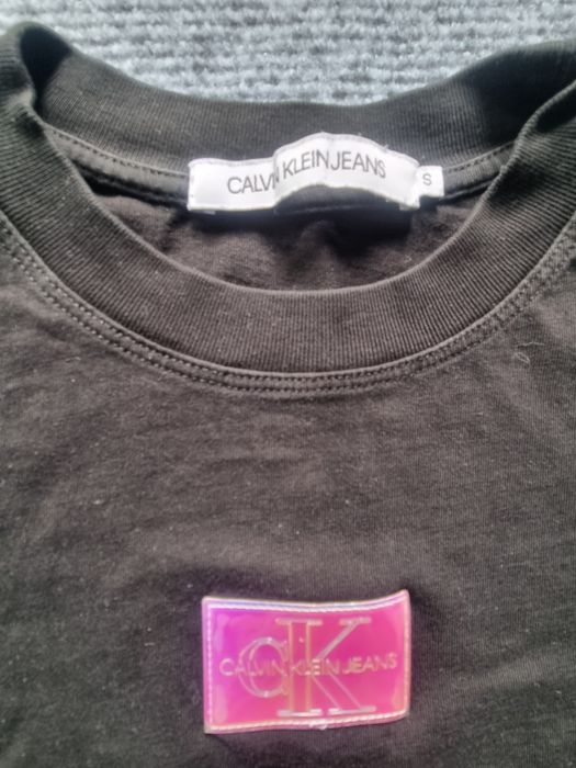 Дамски блузи и пуловери