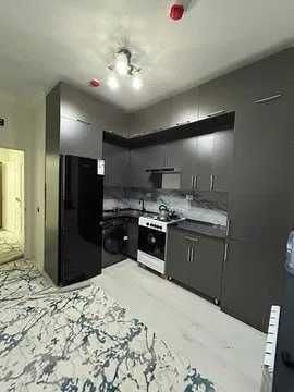 Новостройка  3/6/16 ОР-Р .метро Космонавтов, за зданием МВД