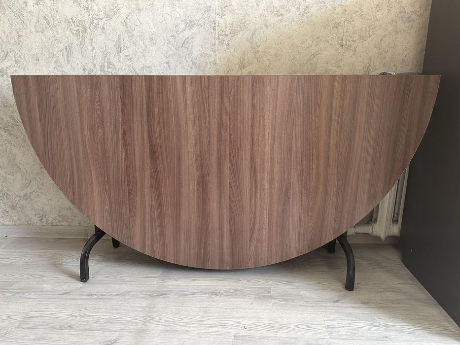 Продам большой стол