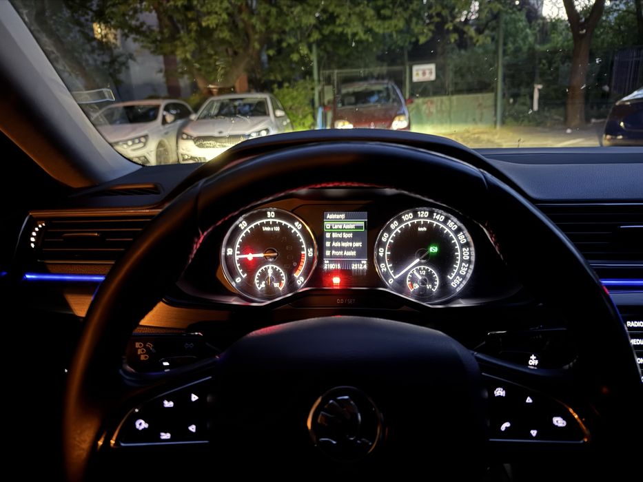 Vand Skoda Superb 2016 2.0 TDI Automata