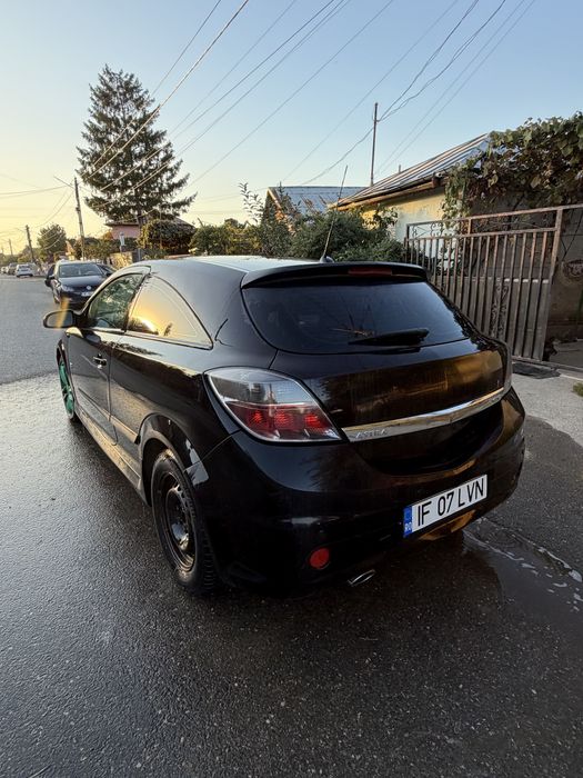 Opel Astra H GTC OPC Line 2