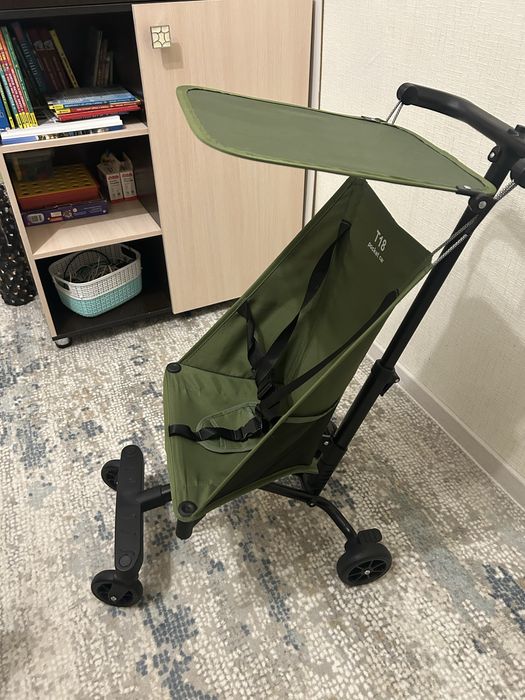 Продам коляску очень легкая