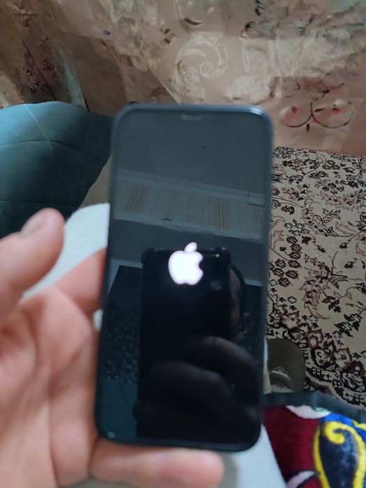 Айфон 12 сотилади