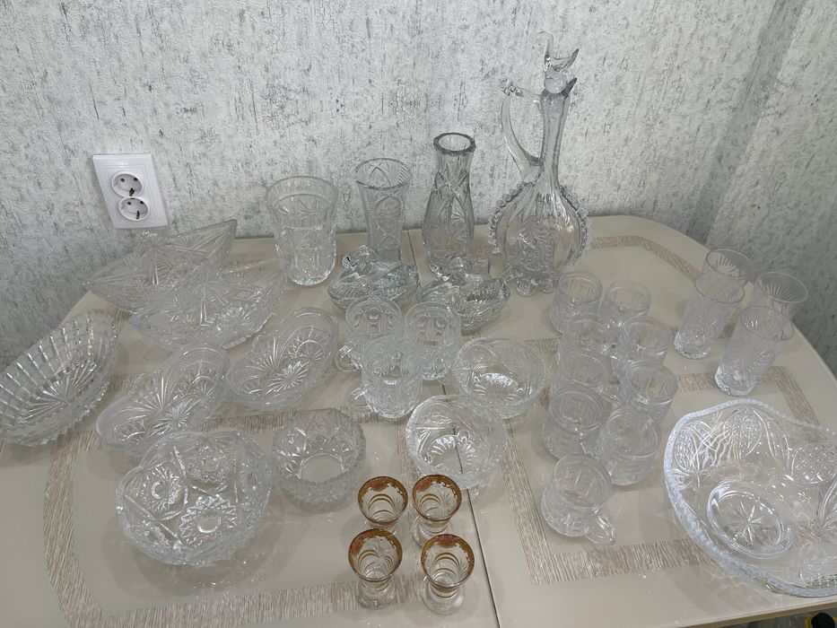Продается набор хрустальной посуды