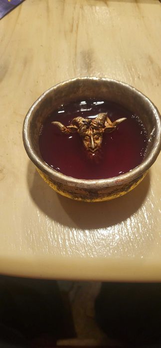 Сребарна фиала  със двоино дъно