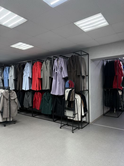 Продам действующий магазин одежды