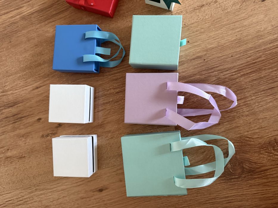 Футляр для украшении, коробочки