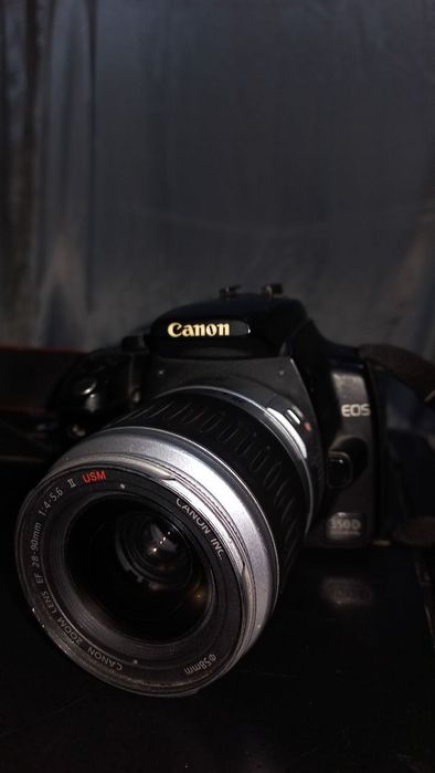 Canon 350d sotiladi