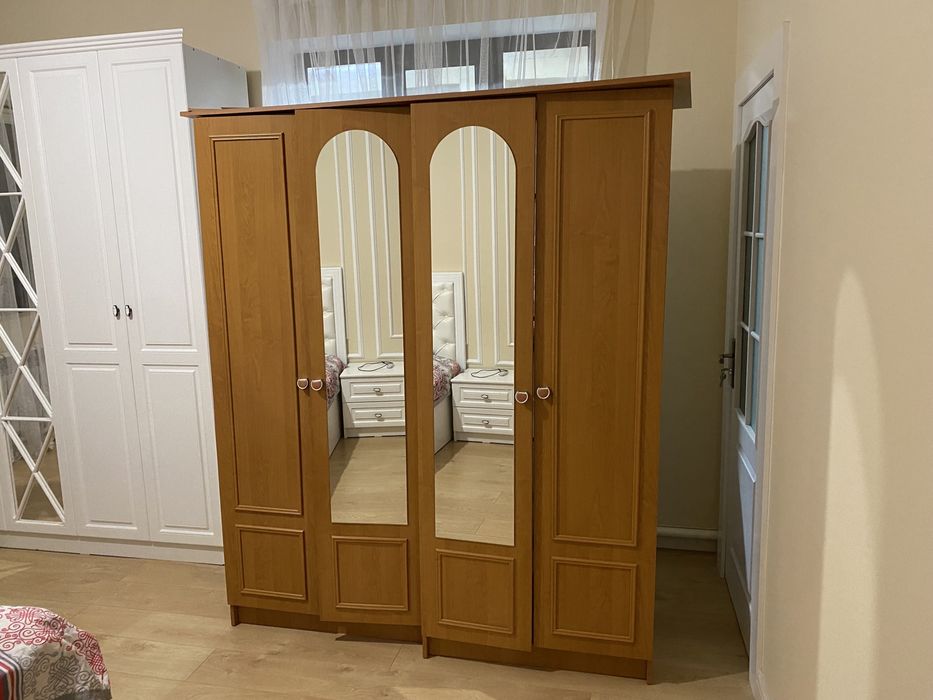 Продам спальний гарнитур