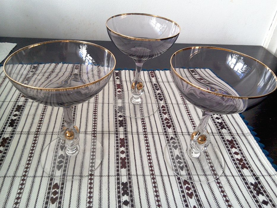 Pahare (cupe) de șampanie, cristal fumuriu cu aur, set complet 6 bucăț