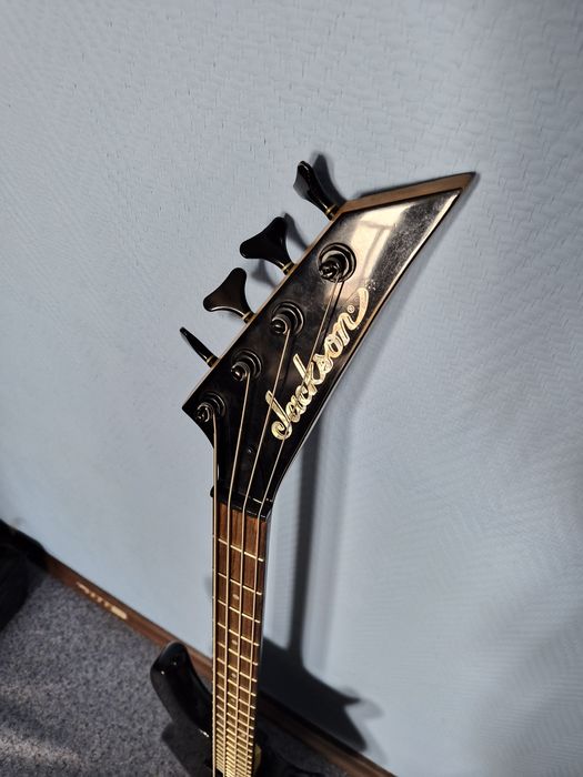 Бас-гитара JACKSON