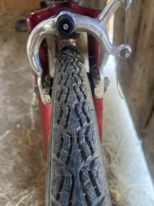 Bicicletă cursieră clasică funcională