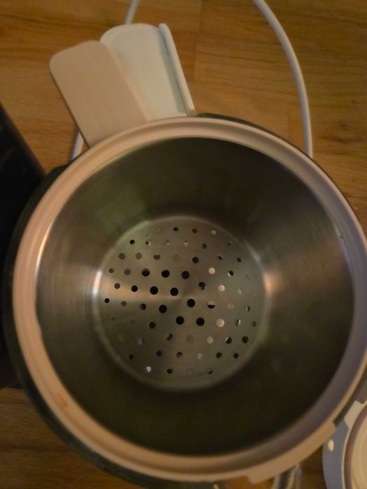 Beaba стиимър и блендер, уред за приготвяне на бебешка храна