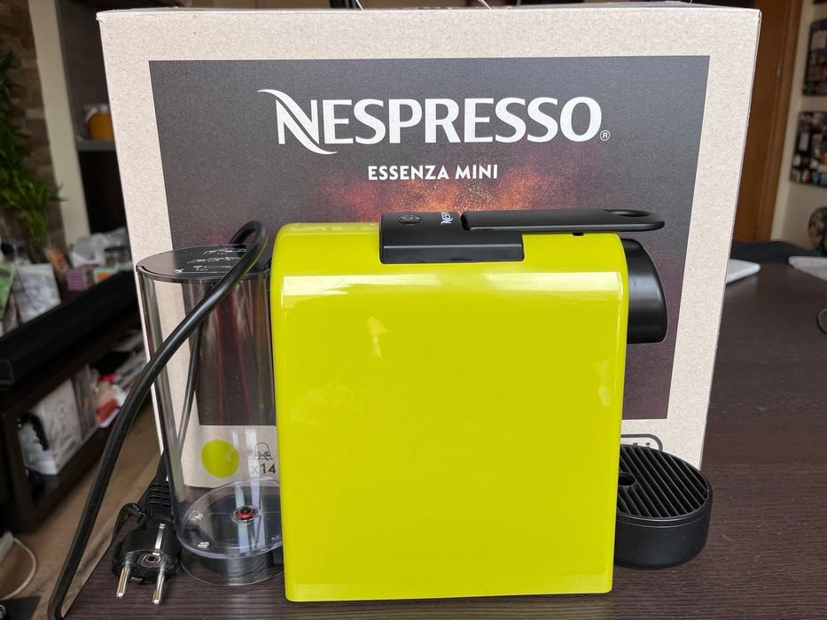 Кафе машина Nespresso Essenza Mini Lime Green