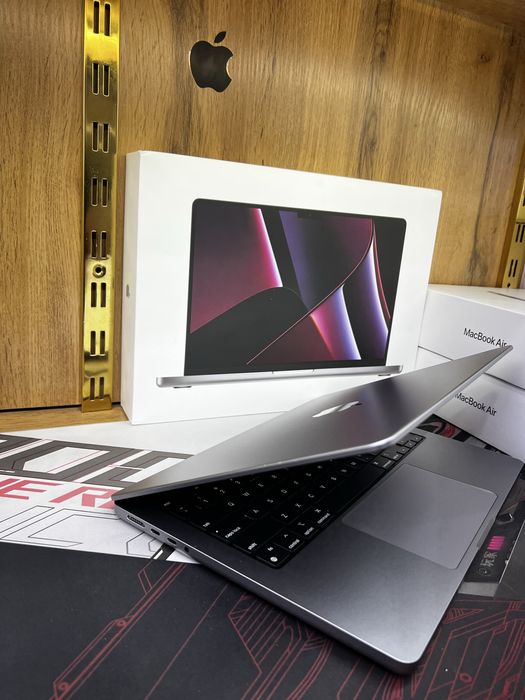MacBook M2 Pro 16/512