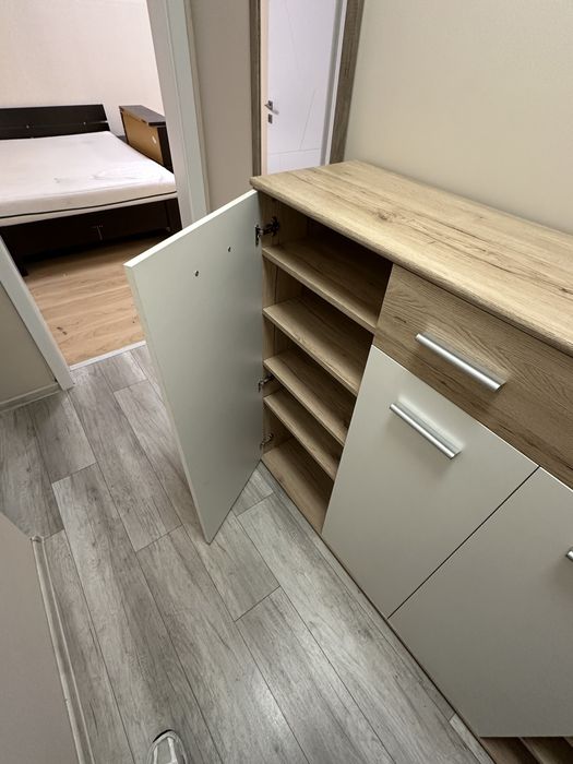 Скрин/шакф за коридор