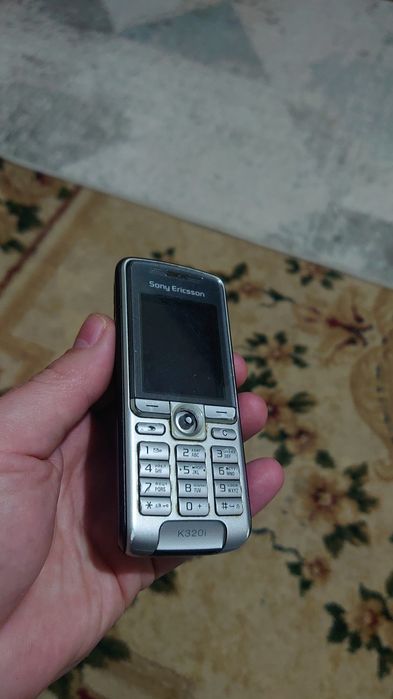 Продам телефоны , некоторые из них рабочие некоторые нет