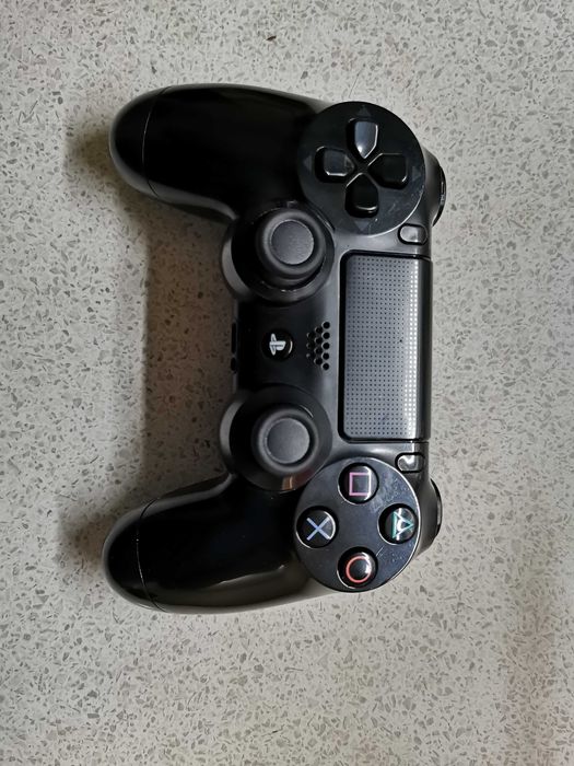 Геймпады, Steelseries Stratus Duo и Sony Dualshock PS4