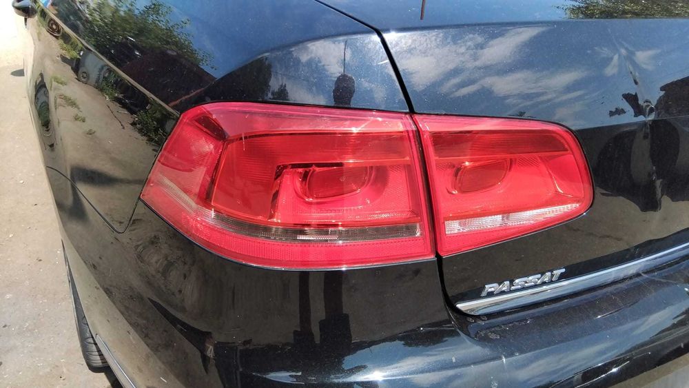 Dezmembrez Volkswagen Passat B7 an 2011 motor 1.6 CAYC